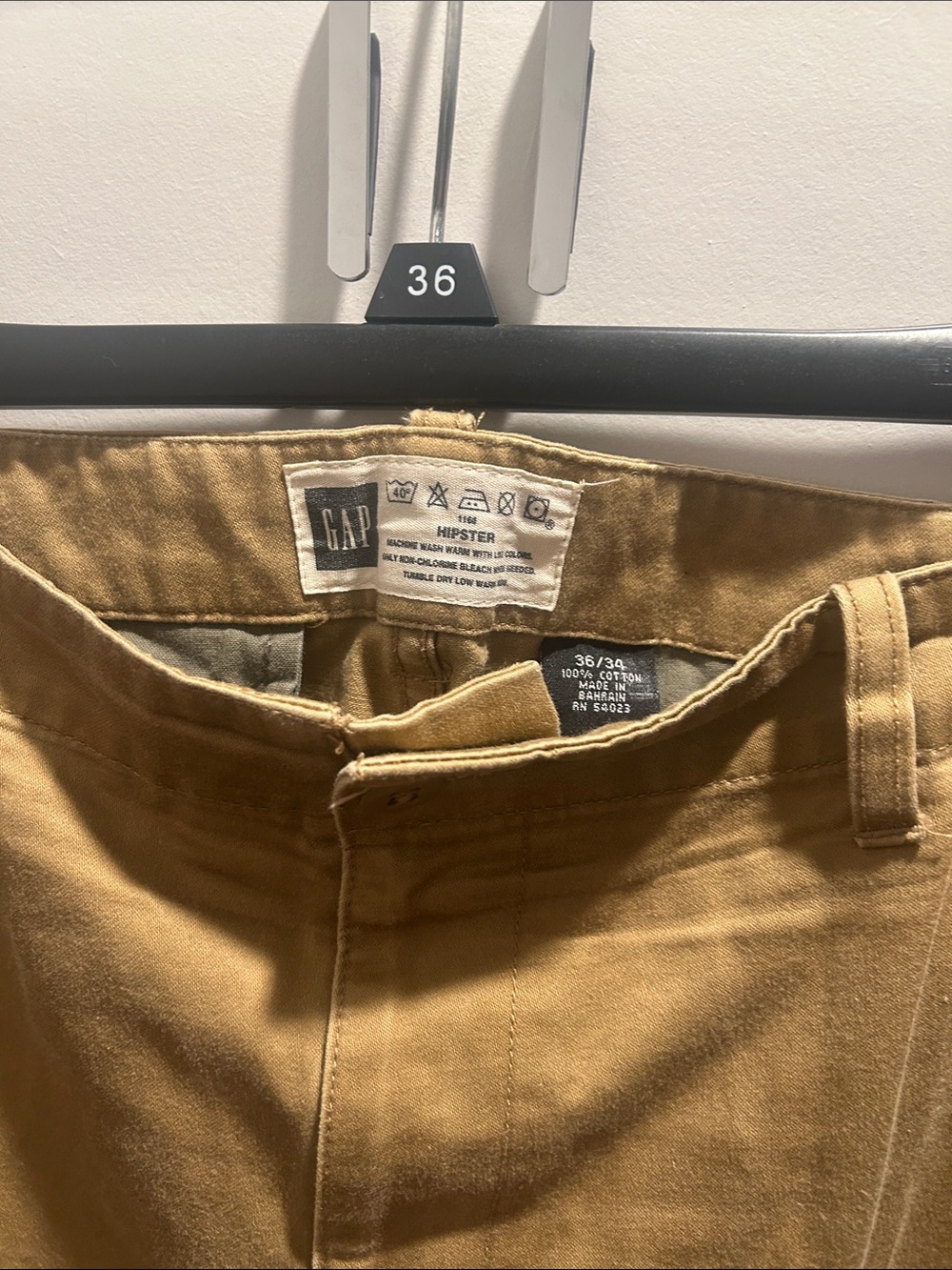 GAP Men’s Hipster Chinos in Khaki Tan 36/34